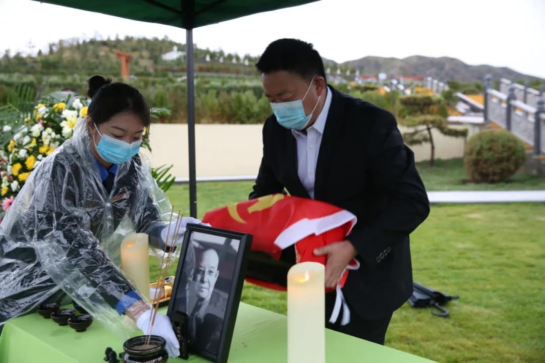 公墓環(huán)境哪家好 公墓環(huán)境哪家好